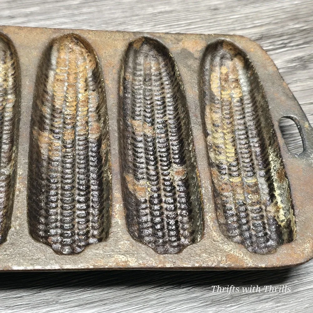 Vintage Cast Iron Cornbread Pan - 7 Ear Corn Stick‎ Pan - 12